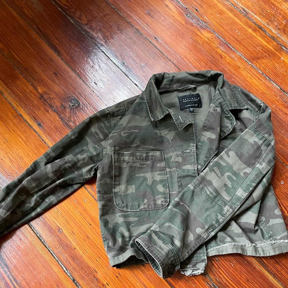 Camo cropped jacket